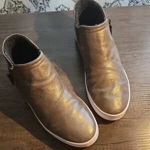 Clarks Metallic Slip-On Sneakers 9W- Gold